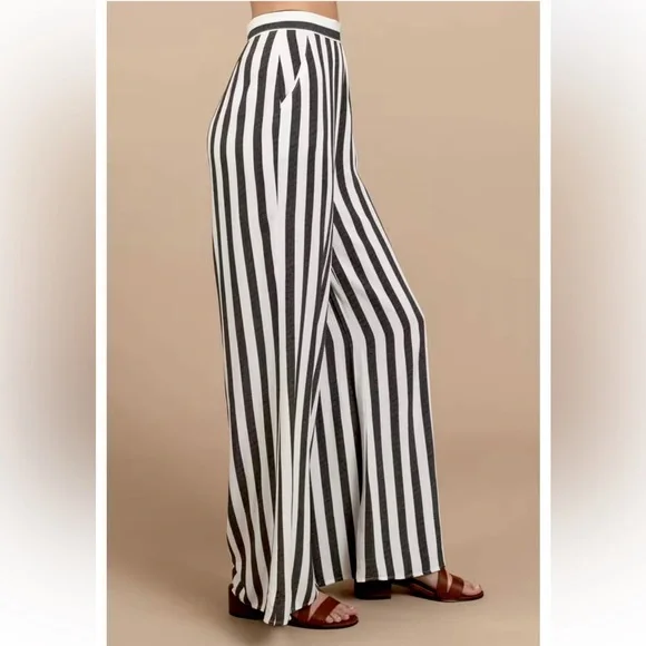 Tobi Just Right Wide Leg Pants - Picture 8 of 9